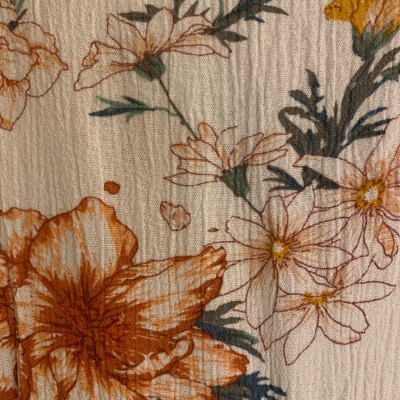 Alter’d State - Sleeveless Tie Back Floral Top - Picture 2 of 5